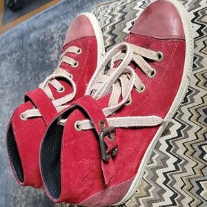 Paul Green red  wUK 4.5 US 7 mid top